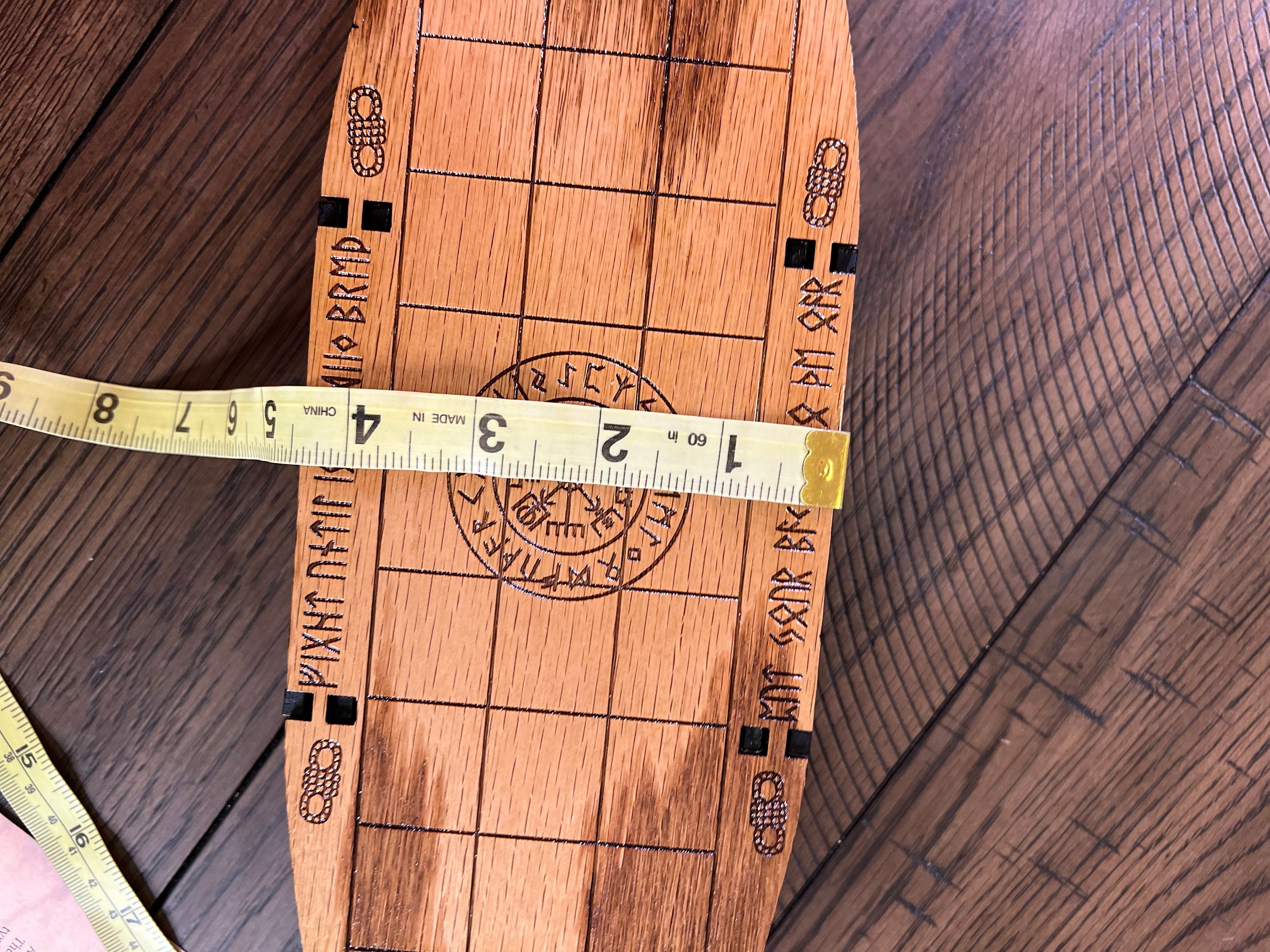 Daldos | Daldøs | Viking 'Running/Chase' Board Game | Bone Dice