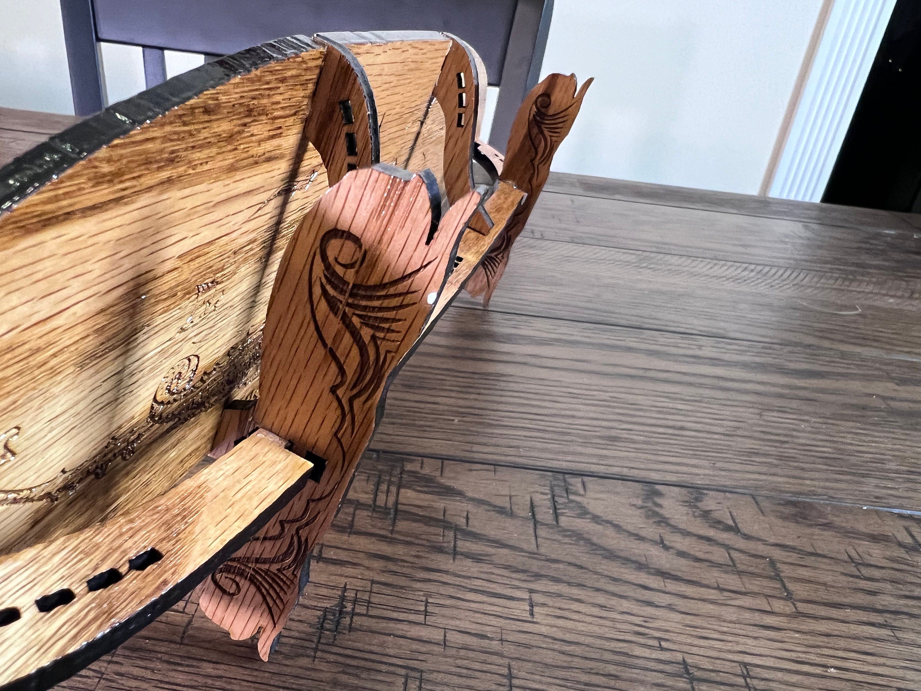 Daldos | Daldøs | Viking 'Running/Chase' Board Game | Bone Dice