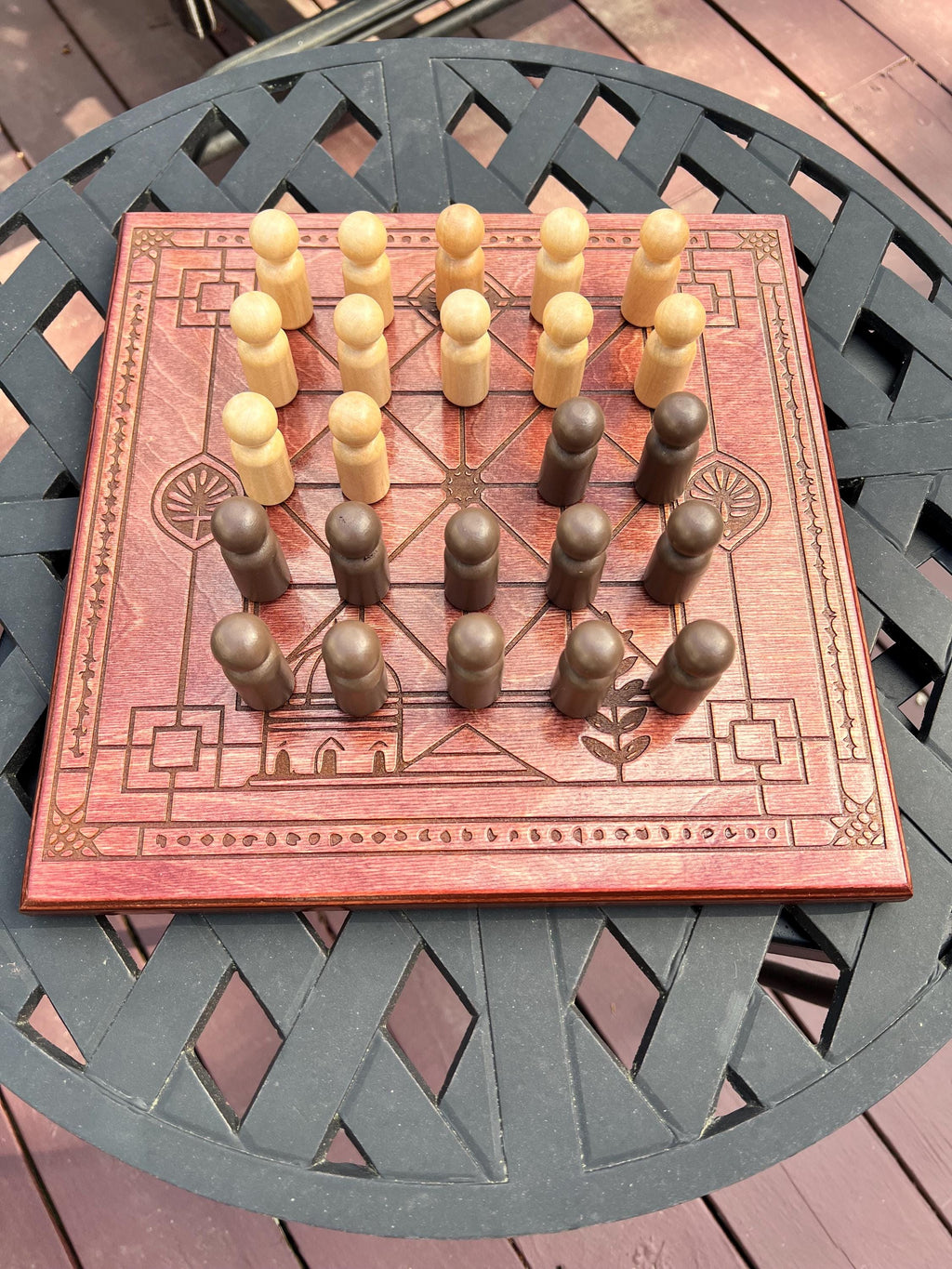 Alquerque - Fun, Quick Paced Game from the Middle East